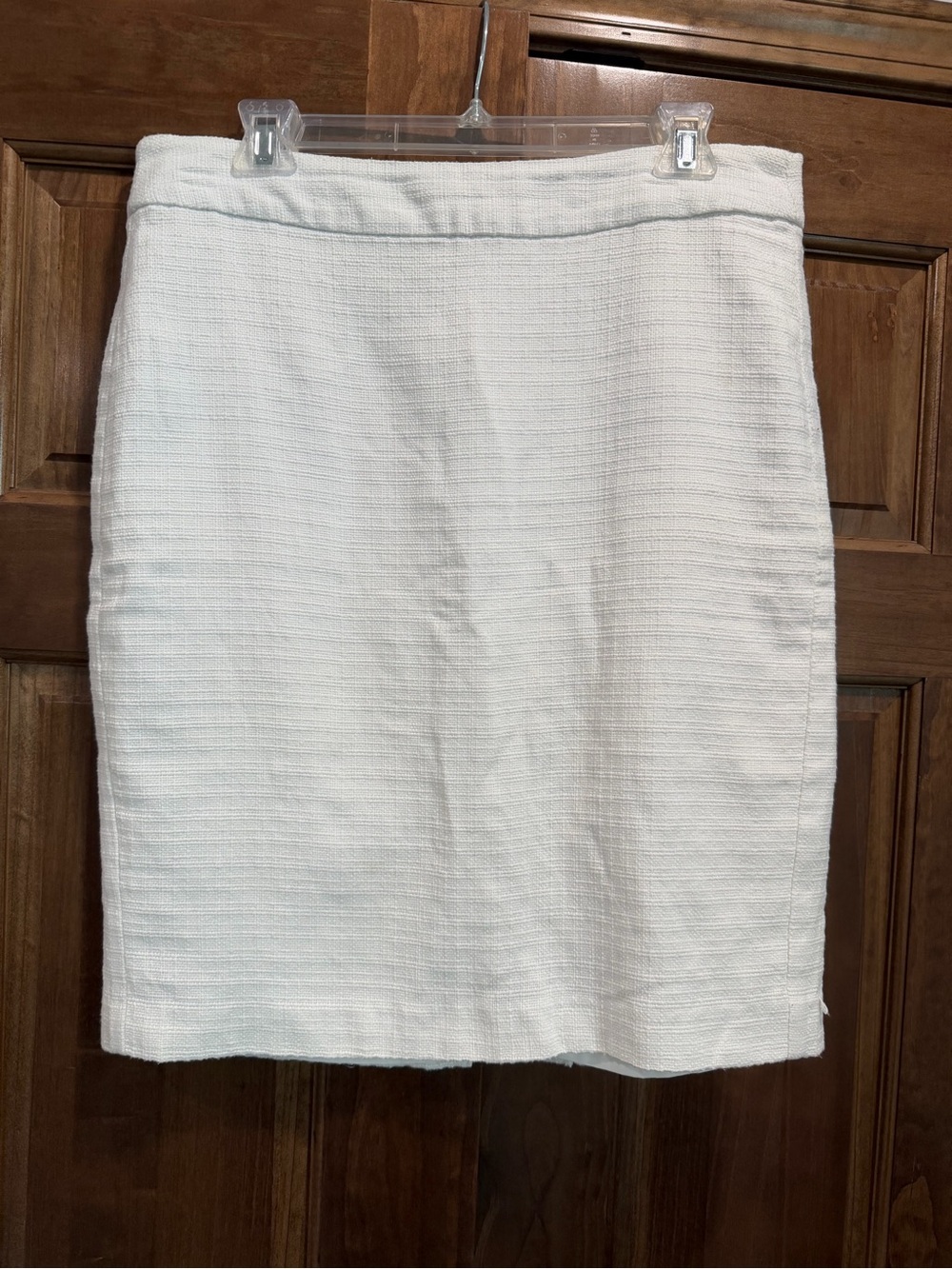 Banana Republic Classic White Textured Pencil Skirt, Officewear, Women’s Size 10